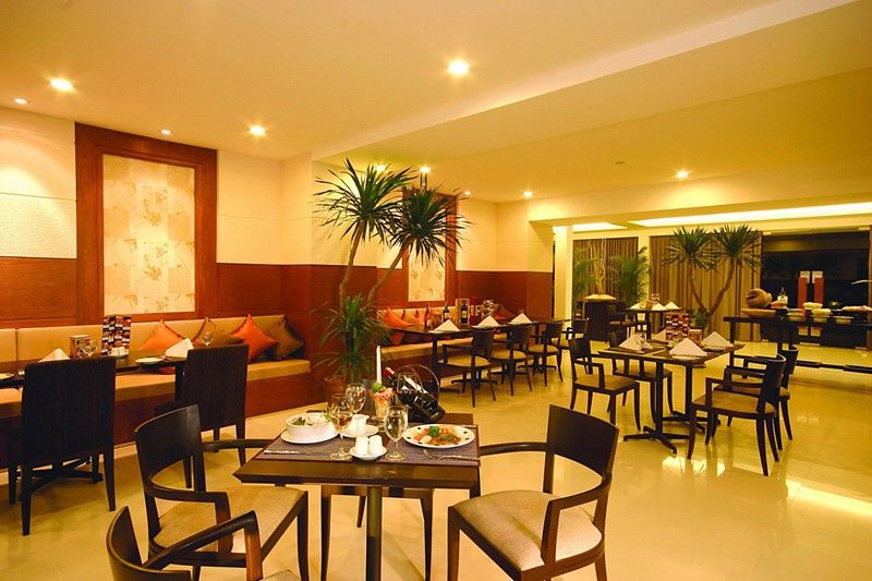 Furamaxclusive Sathorn, Bangkok Hotell Restaurant bilde